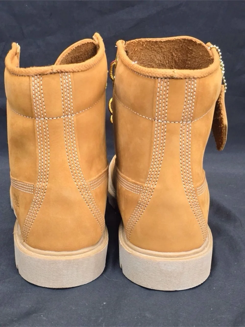 NWT Timberland Classic 6” Waterproof Boots Wheat Nubuck Men’s 7.5